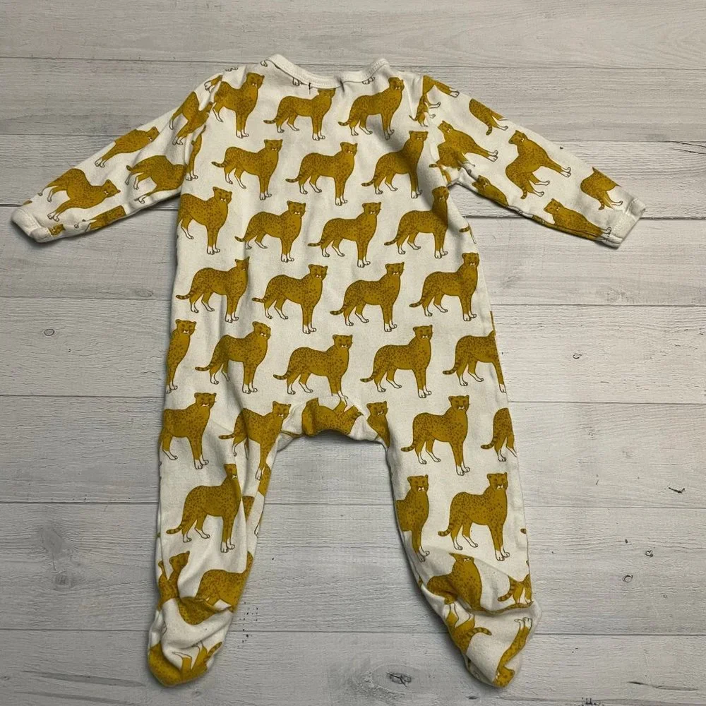 Milkbarn‎ cheetah baby sleeper 3-6 months